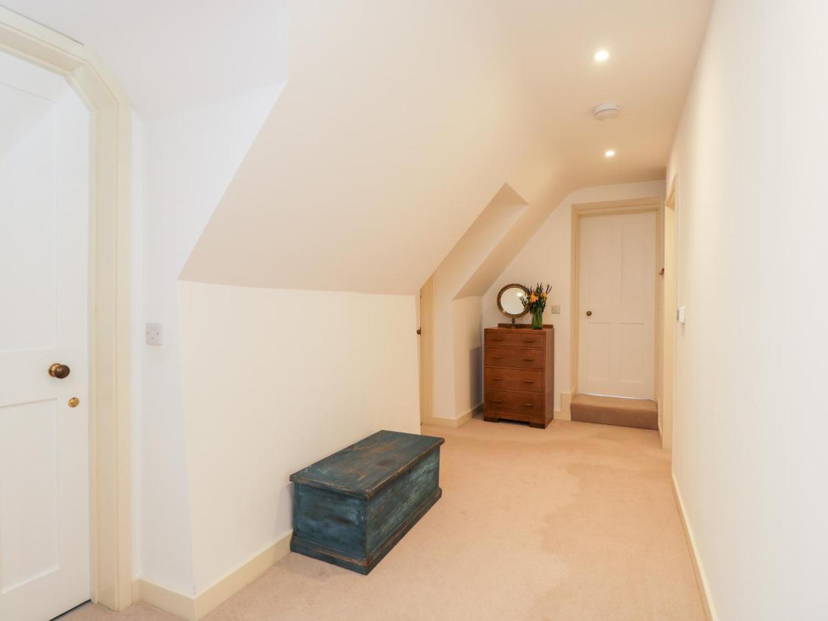 High Cogges Farm Holiday Cottages Witney Exterior photo