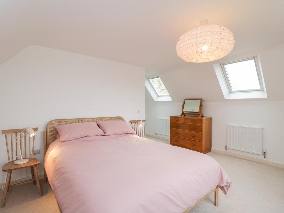 High Cogges Farm Holiday Cottages Witney Exterior photo