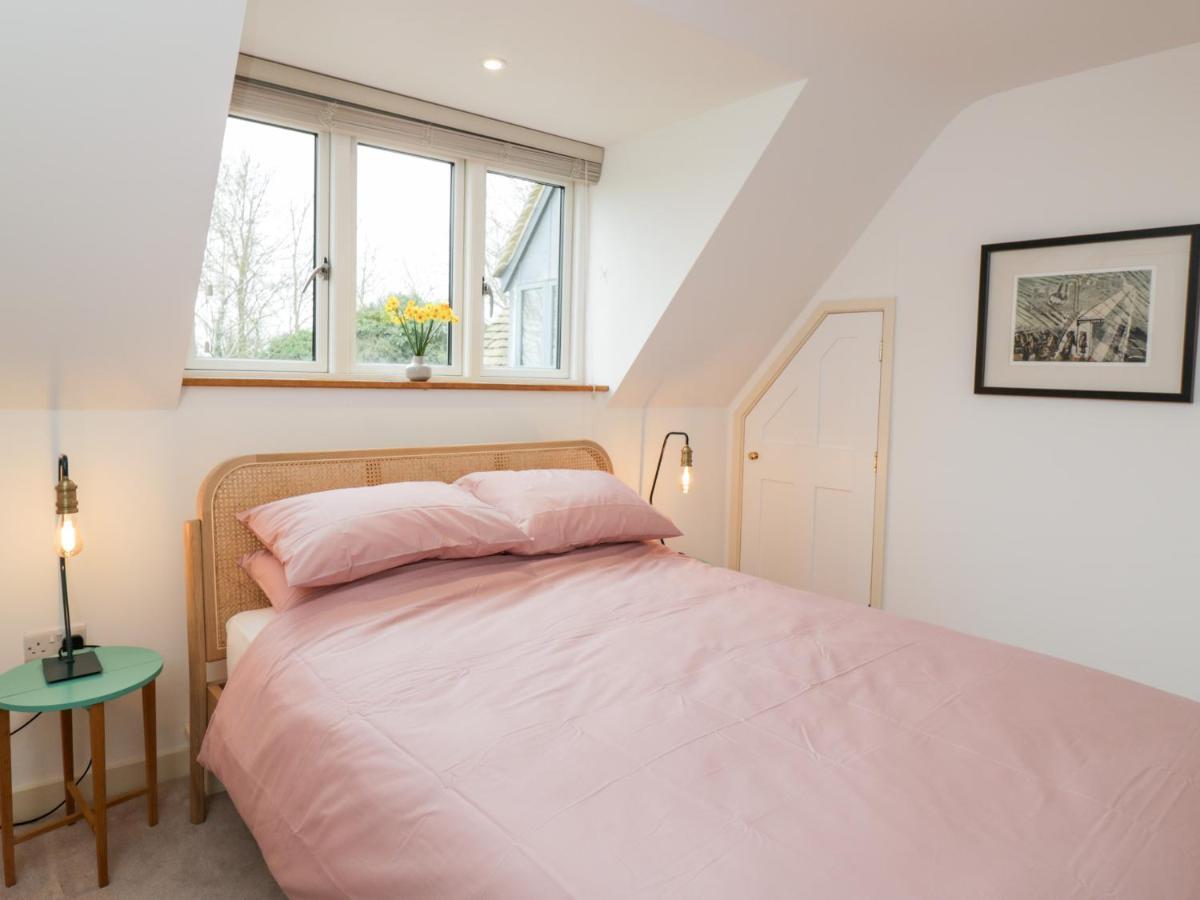 High Cogges Farm Holiday Cottages Witney Exterior photo