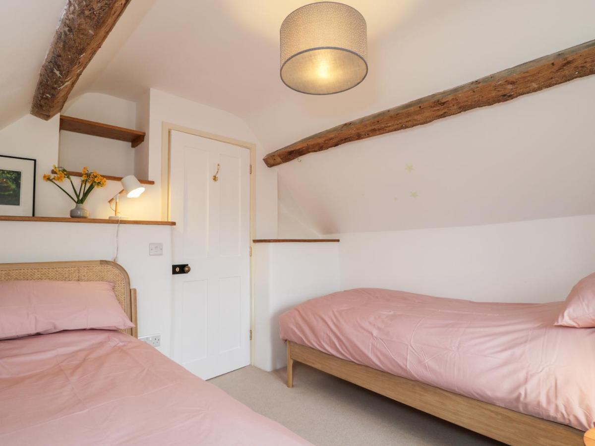 High Cogges Farm Holiday Cottages Witney Exterior photo