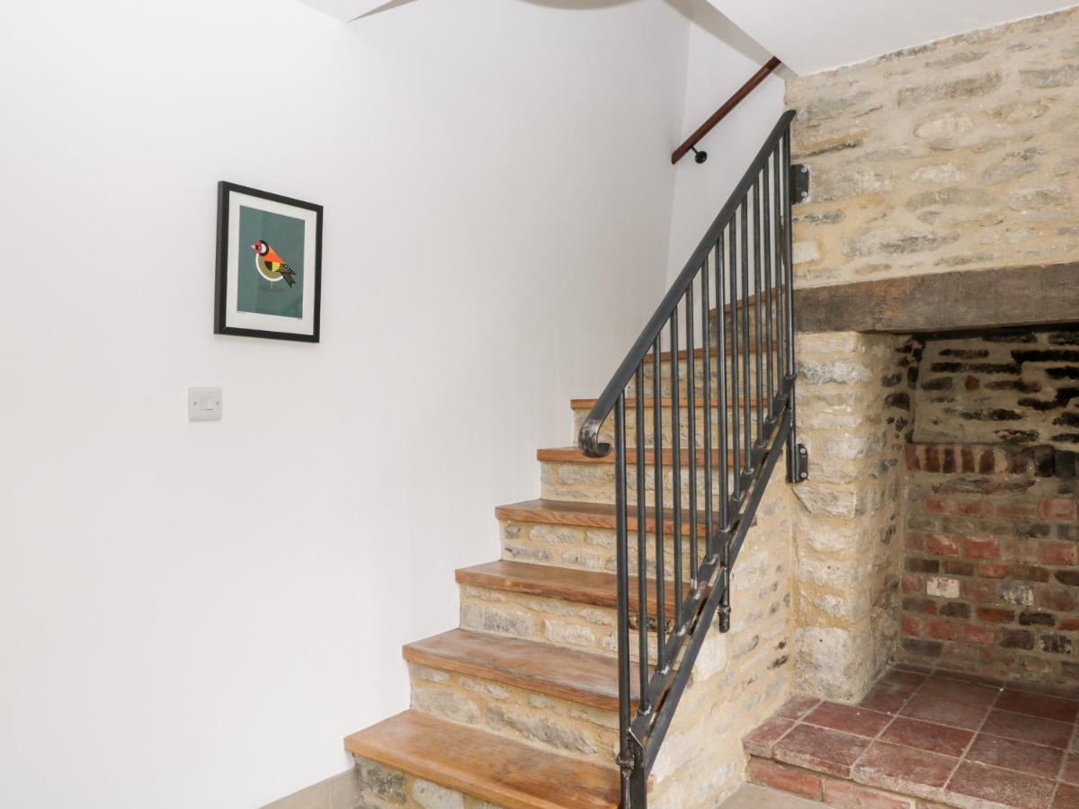 High Cogges Farm Holiday Cottages Witney Exterior photo